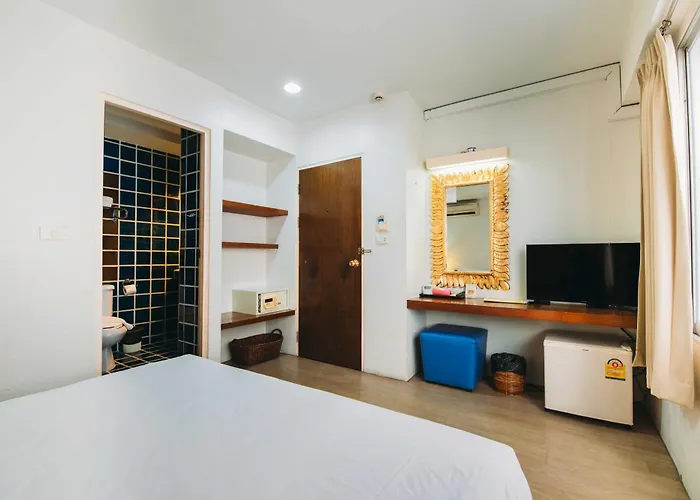 Hotel Cha-cha Banglumphu 3*