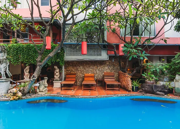 Cha-cha Banglumphu Hotell 3*